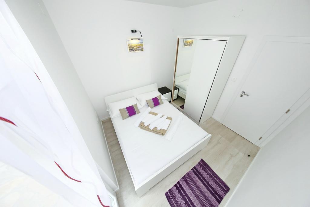 Apartments Matkovic Sveti Filip i Jakov Ngoại thất bức ảnh