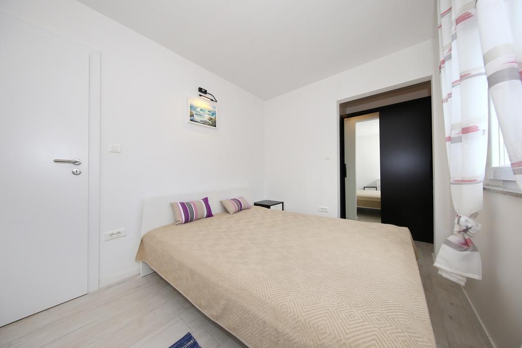 Apartments Matkovic Sveti Filip i Jakov Ngoại thất bức ảnh