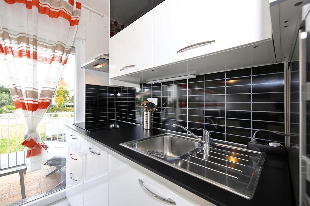 Apartments Matkovic Sveti Filip i Jakov Ngoại thất bức ảnh