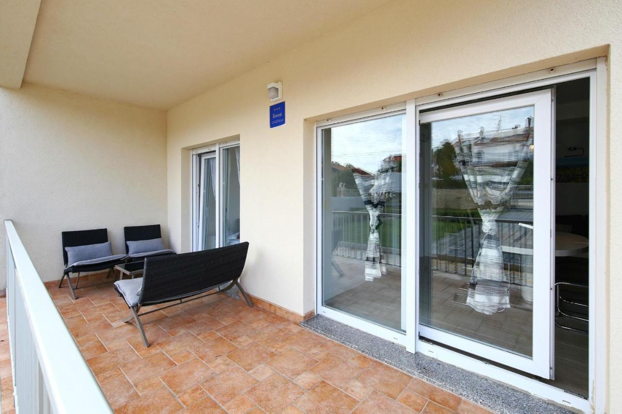 Apartments Matkovic Sveti Filip i Jakov Ngoại thất bức ảnh