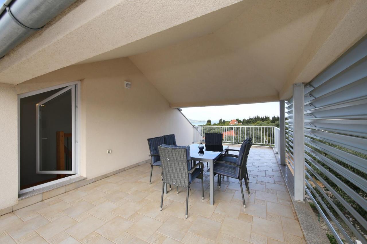 Apartments Matkovic Sveti Filip i Jakov Ngoại thất bức ảnh