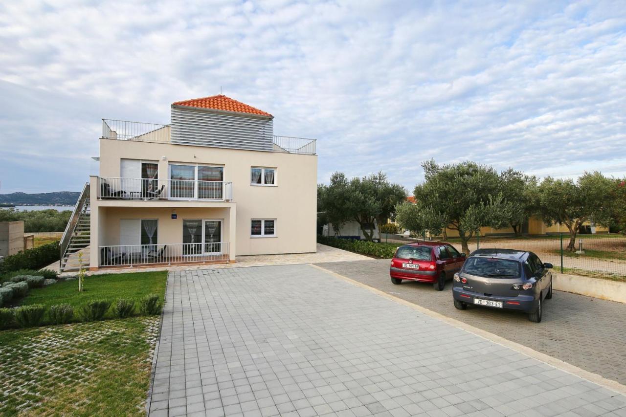 Apartments Matkovic Sveti Filip i Jakov Ngoại thất bức ảnh